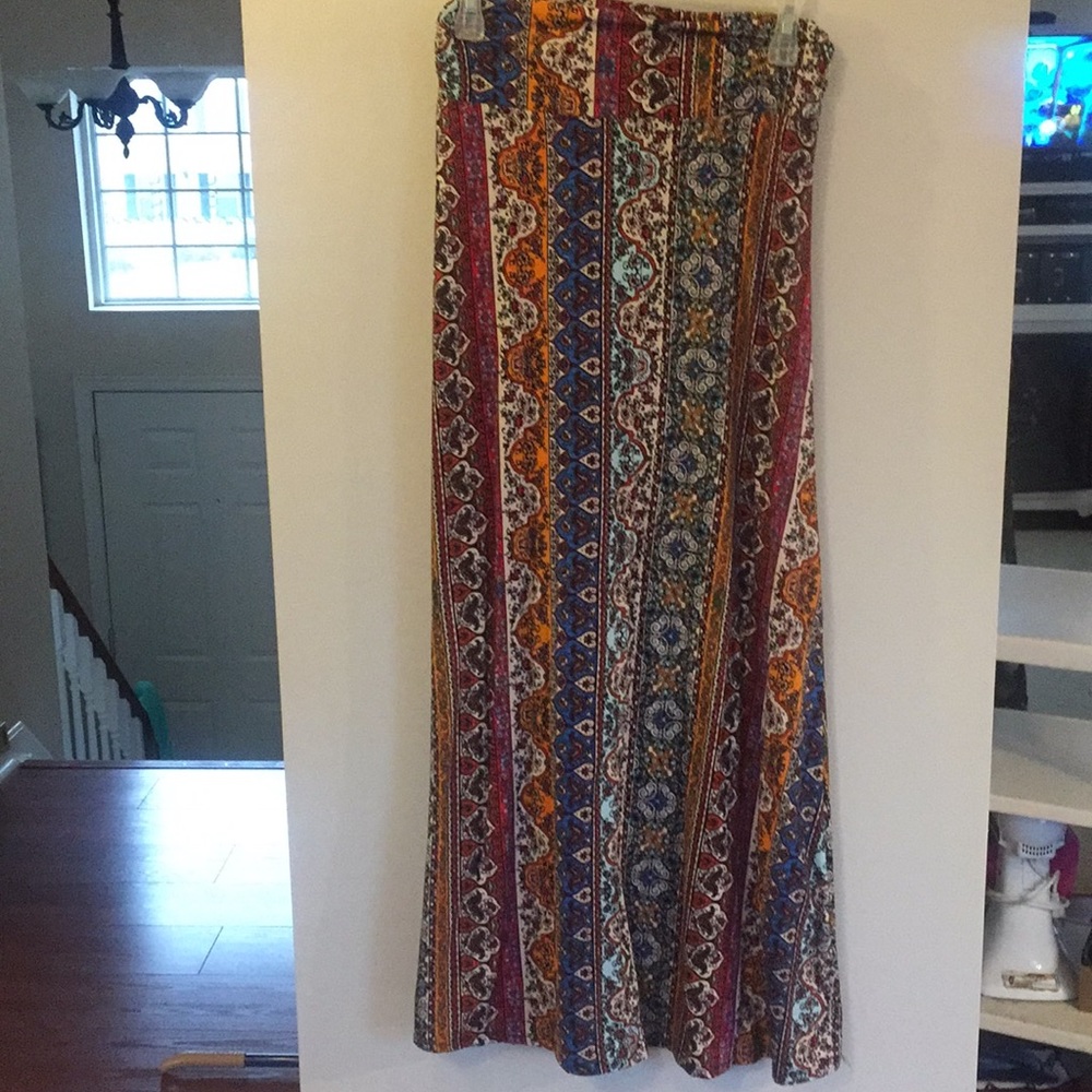 Friday Long colorful skirt